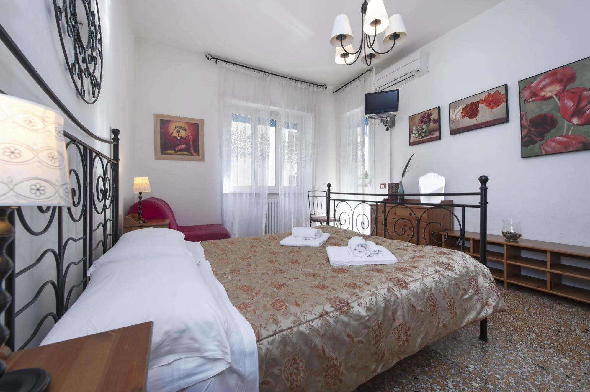 B&B A Room For Holiday Rome Exterior photo